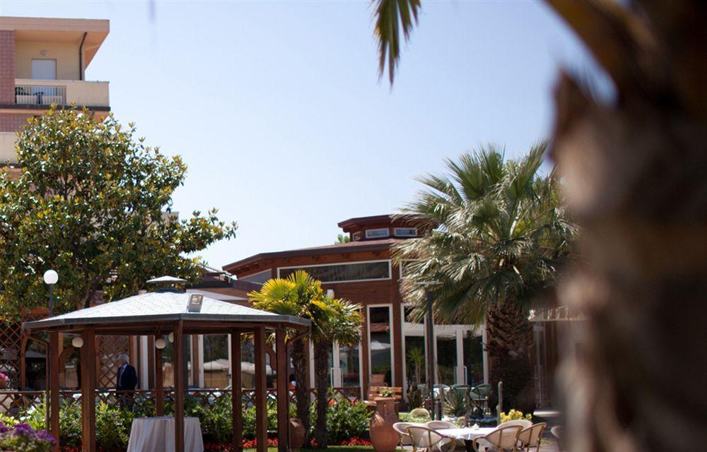 Hotel Acquario Vasto Exteriör bild